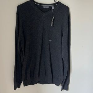 NWT Men’s Van Heusen V-neck Sweater